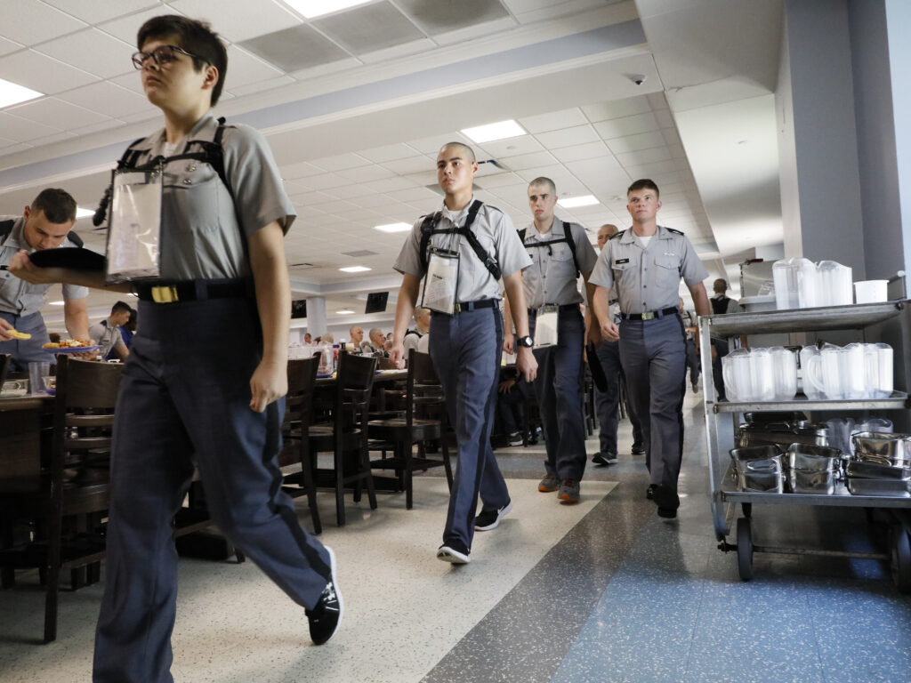 Dining Services Mess Hall 