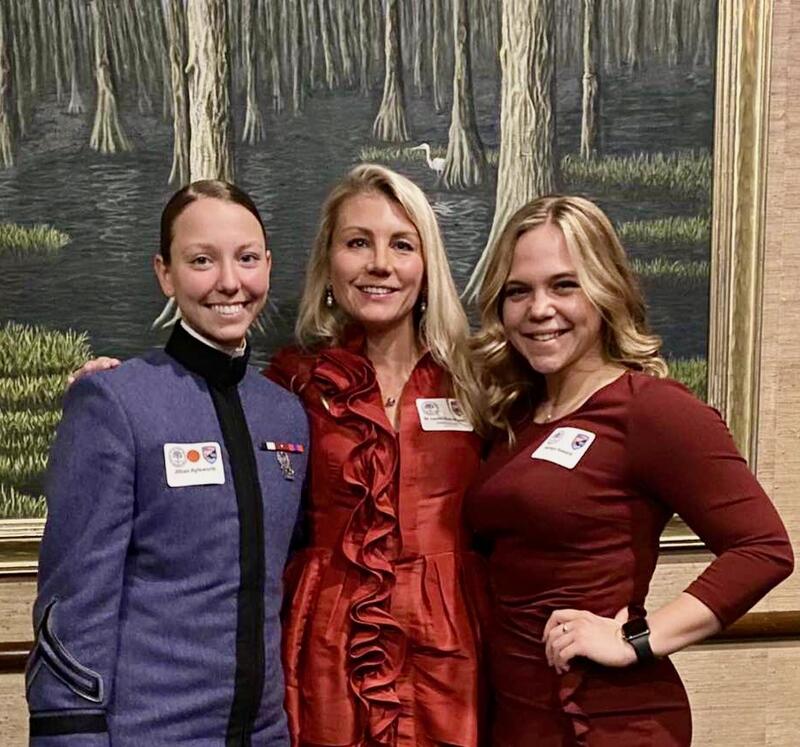 Distinguished Scholars Jill Aylsworth (left) and Ashlyn Howard (right) with Dr. Lauren Rule Maxwell