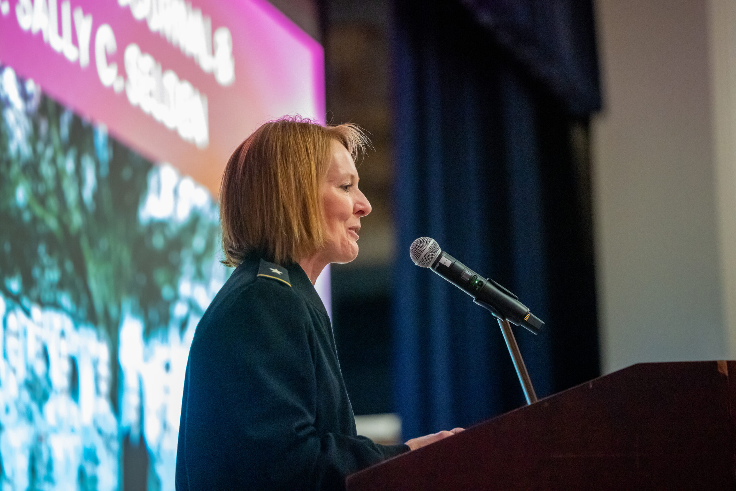 20251104_Gold Star_30 Years_191