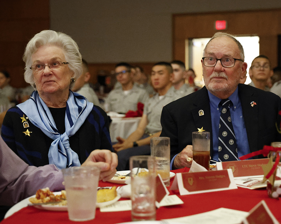 LTC Steve and Mrs. Noreen Hodges sitting at their table.